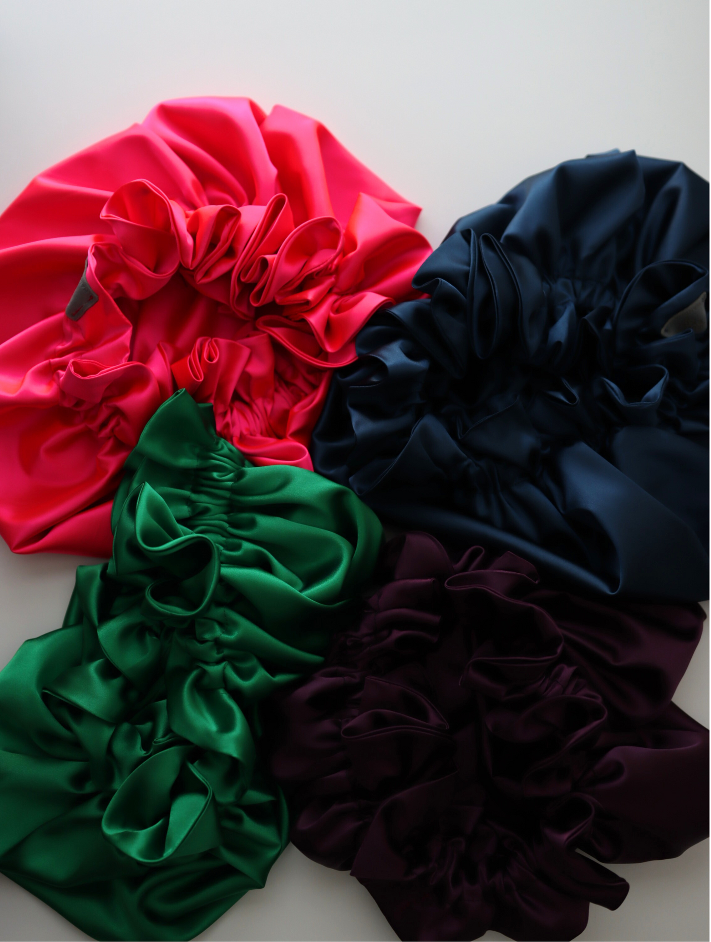 Gorro con volantes color esmeralda